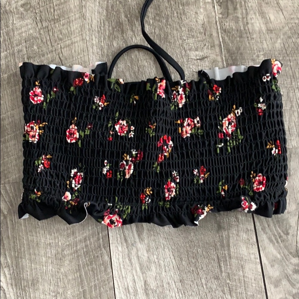 Supportive strapless Bikini Top!